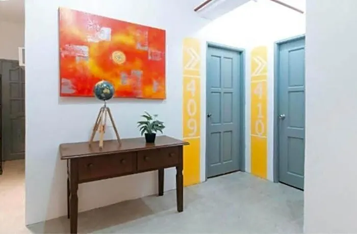 Hotel Reddoorz @ Enricos Place Kamias