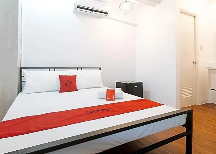 Hotel Reddoorz @ Enricos Place Kamias Manila