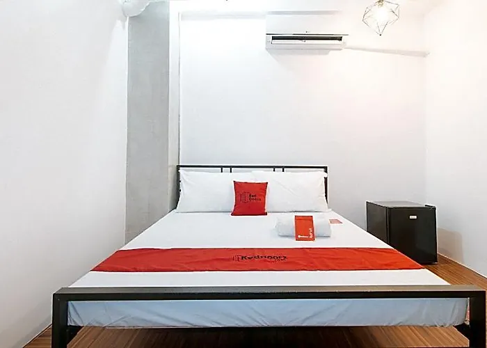 Reddoorz @ Enricos Place Kamias Hotel